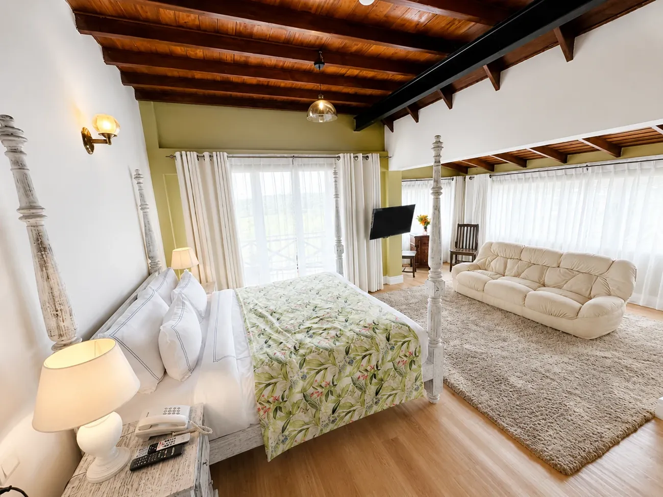 Suite Room at Pedro Barn Hotel